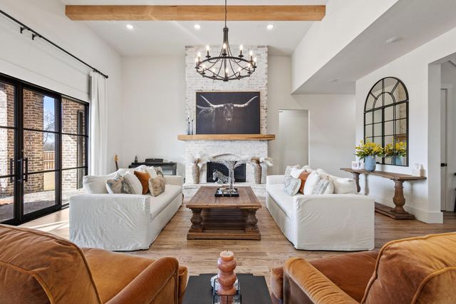 105 Shawnee Trail, Pottsboro, TX 75076