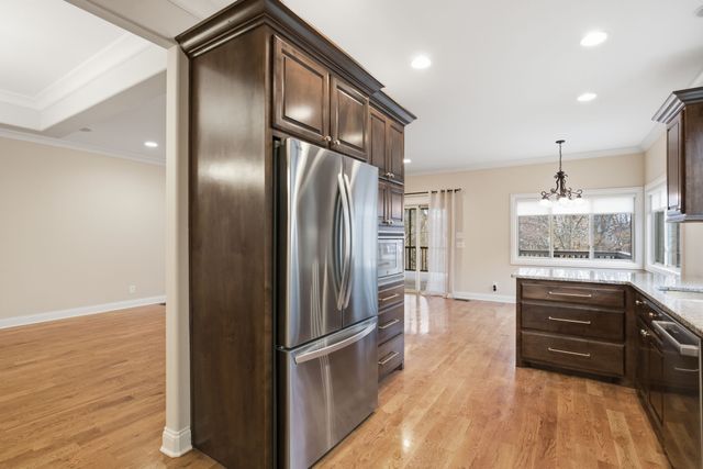 112 Grayson Ln, White House, TN 37188