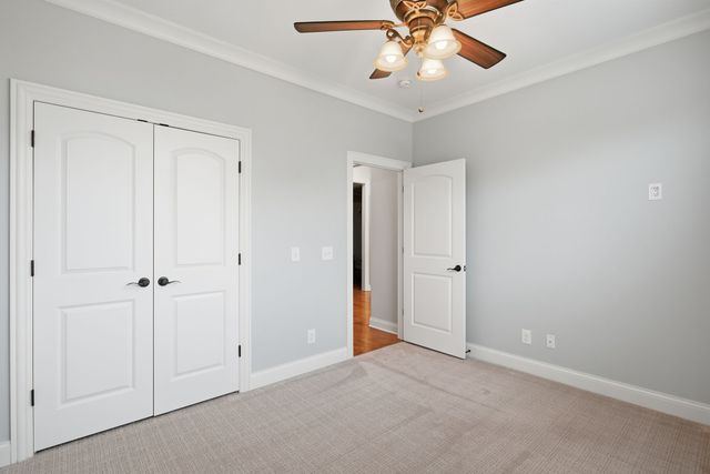 112 Grayson Ln, White House, TN 37188