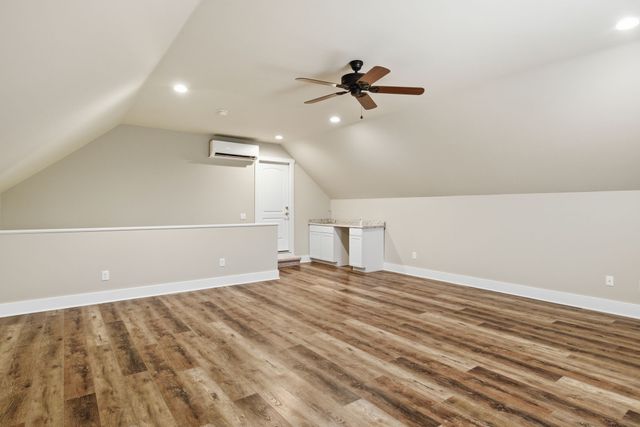 112 Grayson Ln, White House, TN 37188