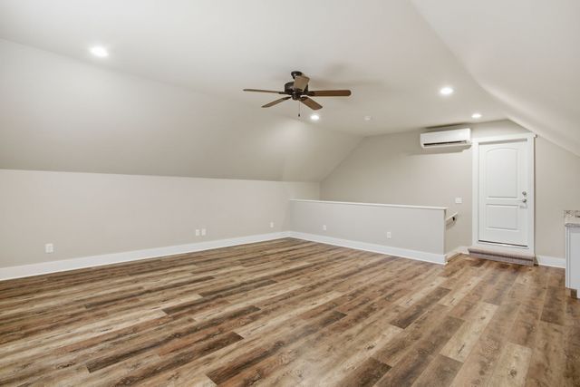 112 Grayson Ln, White House, TN 37188