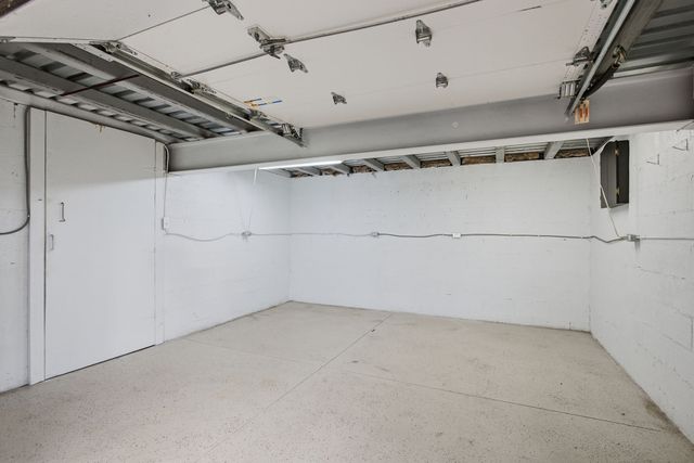 112 Grayson Ln, White House, TN 37188