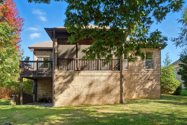 112 Grayson Ln, White House, TN 37188