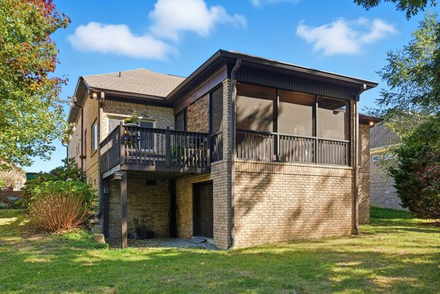 112 Grayson Ln, White House, TN 37188