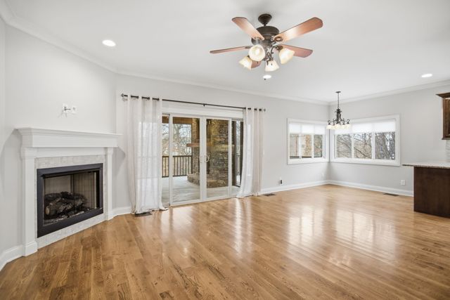 112 Grayson Ln, White House, TN 37188