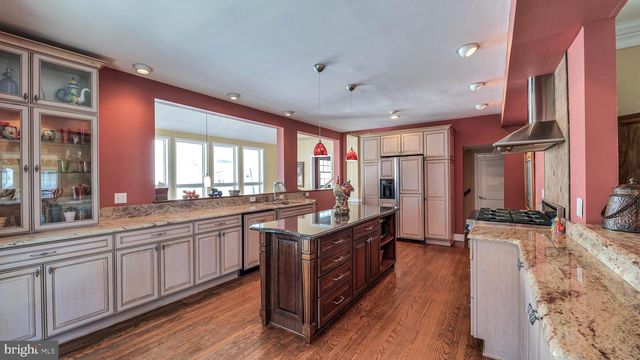 5605 VENTNOR AVE, Ventnor City, NJ 08406