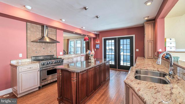 5605 VENTNOR AVE, Ventnor City, NJ 08406