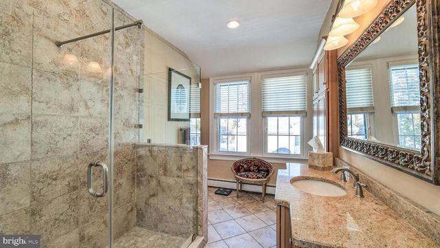 5605 VENTNOR AVE, Ventnor City, NJ 08406