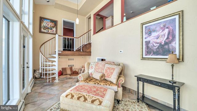 5605 VENTNOR AVE, Ventnor City, NJ 08406