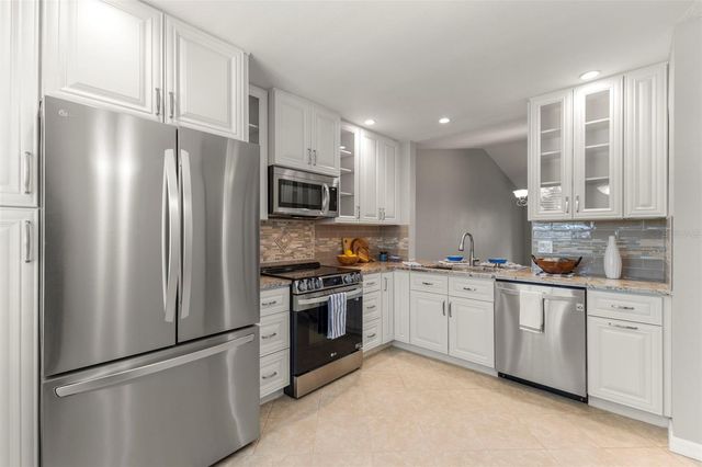 1465 OAK HILL DRIVE 104, Dunedin, FL 34698
