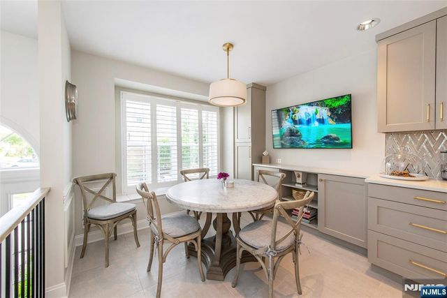867 Alexandria Court, Ramsey, NJ 07446