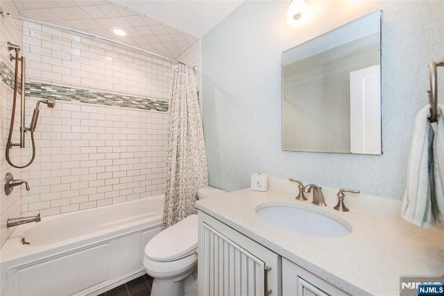 867 Alexandria Court, Ramsey, NJ 07446