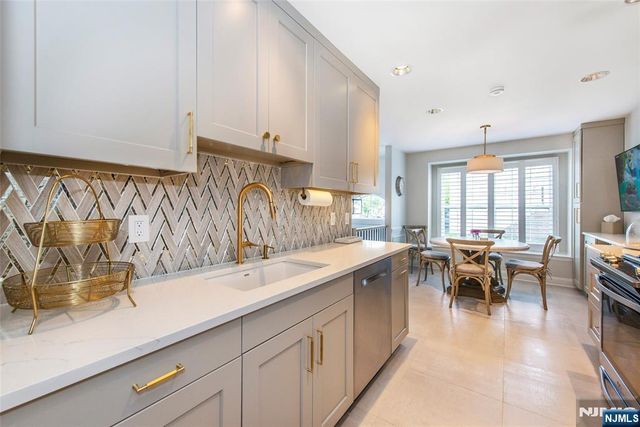 867 Alexandria Court, Ramsey, NJ 07446