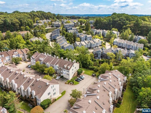 867 Alexandria Court, Ramsey, NJ 07446