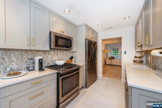 867 Alexandria Court, Ramsey, NJ 07446