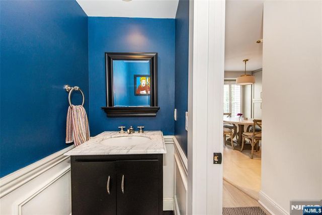 867 Alexandria Court, Ramsey, NJ 07446