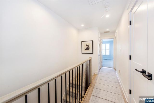 867 Alexandria Court, Ramsey, NJ 07446