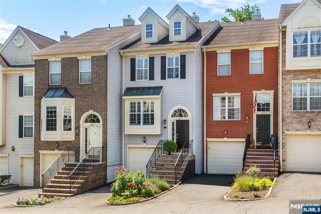 867 Alexandria Court, Ramsey, NJ 07446