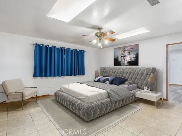 7045 Oak Hill Road, Oak Hills, CA 92344