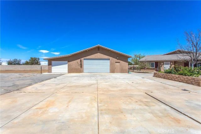 7045 Oak Hill Road, Oak Hills, CA 92344