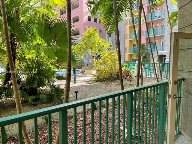 6001 SW 70th St 130, South Miami, FL 33143