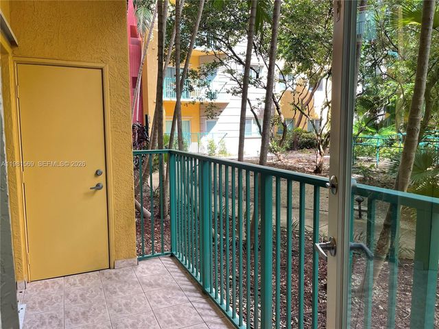 6001 SW 70th St 130, South Miami, FL 33143