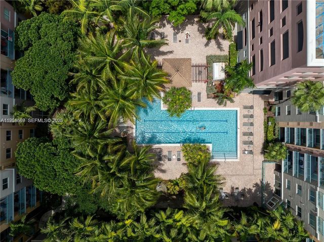 6001 SW 70th St 130, South Miami, FL 33143