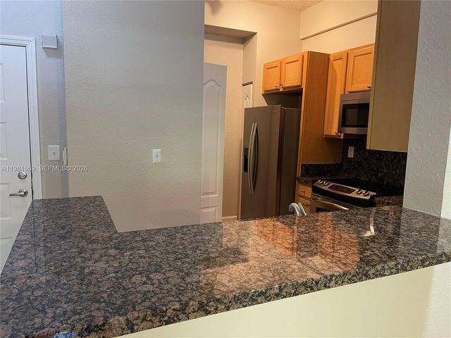 6001 SW 70th St 130, South Miami, FL 33143