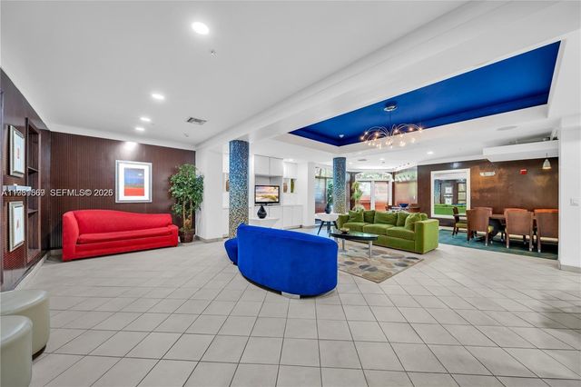 6001 SW 70th St 130, South Miami, FL 33143