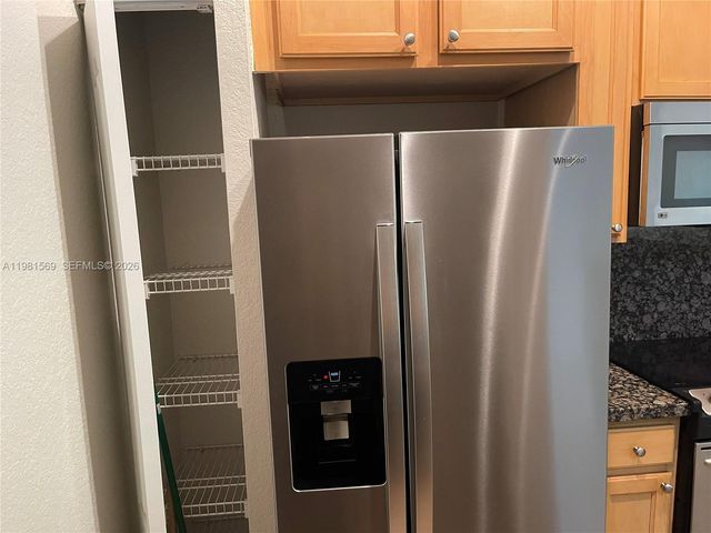 6001 SW 70th St 130, South Miami, FL 33143