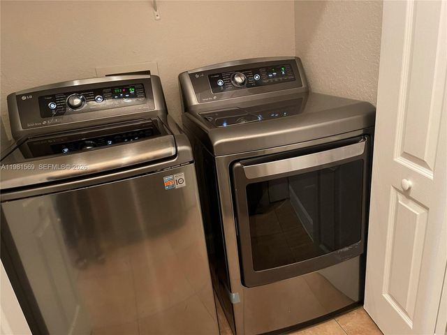 6001 SW 70th St 130, South Miami, FL 33143