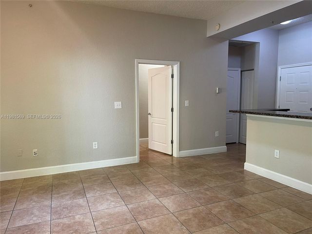 6001 SW 70th St 130, South Miami, FL 33143