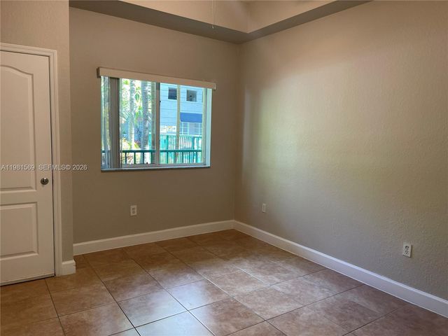 6001 SW 70th St 130, South Miami, FL 33143