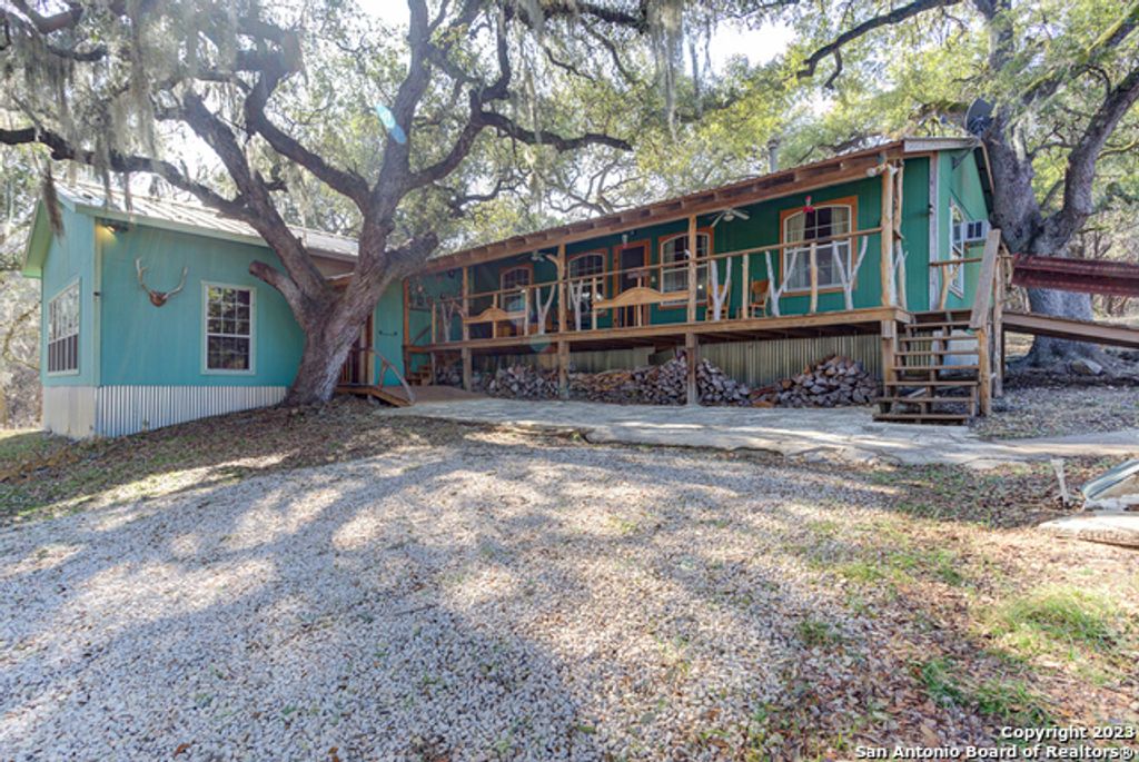 9365 River Rd, New Braunfels, TX 78132
