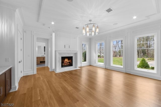 104 Chestnut Ridge Rd, Saddle River Boro, NJ 07458