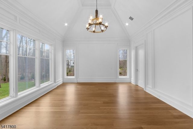 104 Chestnut Ridge Rd, Saddle River Boro, NJ 07458