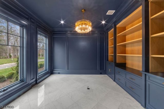 104 Chestnut Ridge Rd, Saddle River Boro, NJ 07458