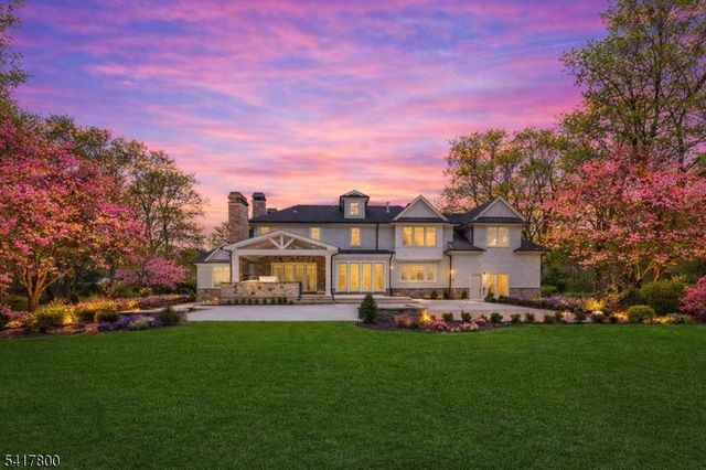 104 Chestnut Ridge Rd, Saddle River Boro, NJ 07458