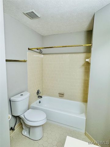 6008 Woodrun Court, Montgomery, AL 36117