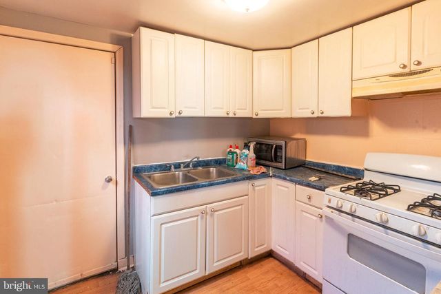 2915 N MASCHER ST, Philadelphia, PA 19133