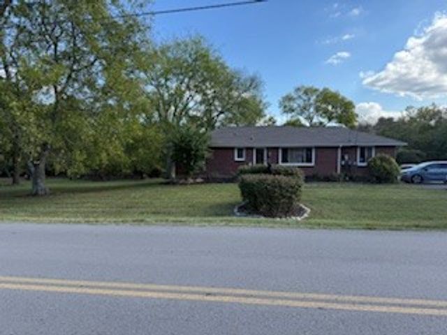 206 Bluebird Dr, Goodlettsville, TN 37072