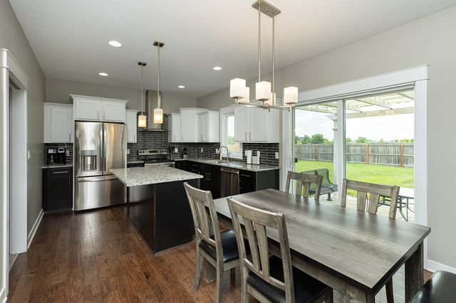 535 NE Bowman Drive, Waukee, IA 50263