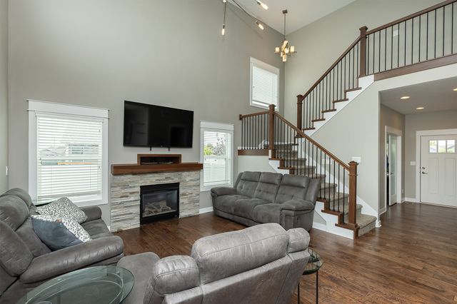 535 NE Bowman Drive, Waukee, IA 50263