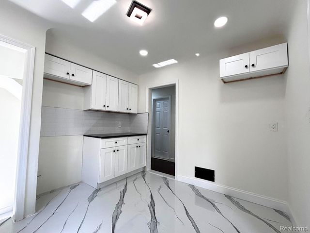 10029 Balfour Road, Detroit, MI 48224