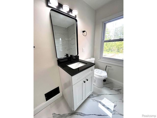 10029 Balfour Road, Detroit, MI 48224