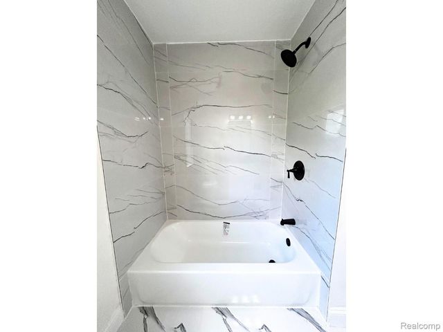 10029 Balfour Road, Detroit, MI 48224