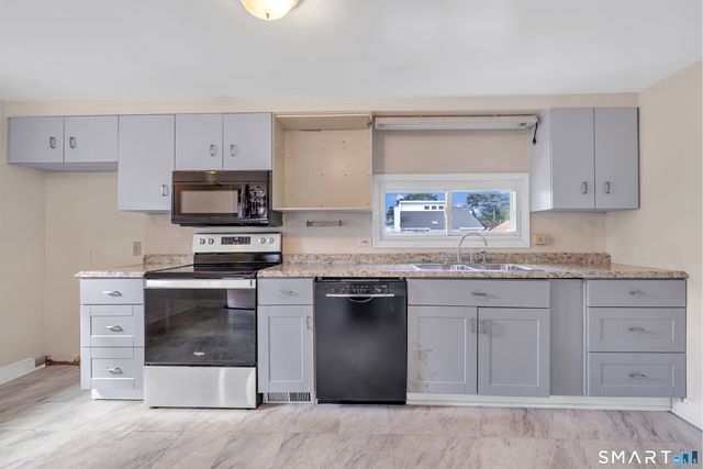 105 Washington Parkway, Stratford, CT 06615