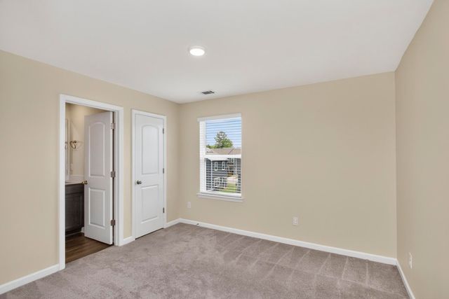 1023 Glen Marcus Dr, La Vergne, TN 37086