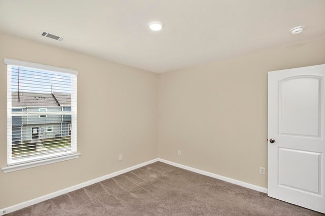 1023 Glen Marcus Dr, La Vergne, TN 37086