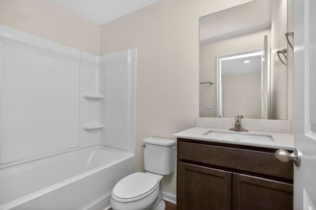 1023 Glen Marcus Dr, La Vergne, TN 37086